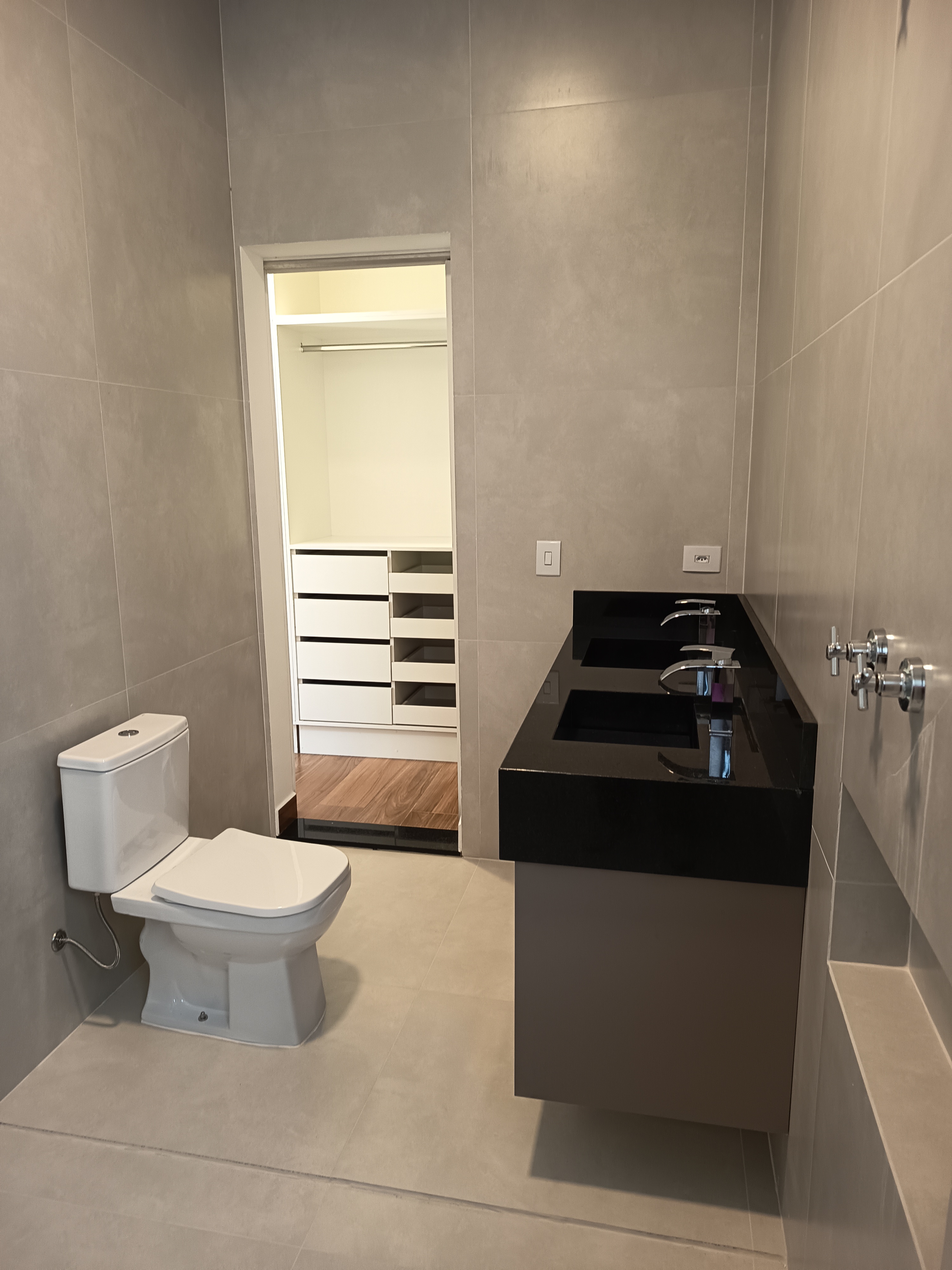 Imagem Casa de Condomínio com 4 Quartos à Venda, 334 m² em Condomínio Residencial Reserva Ecológica Atibaia - Atibaia Imagem Casa de Condomínio com 4 Quartos à Venda, 334 m² em Condomínio Residencial Reserva Ecológica Atibaia - Atibaia