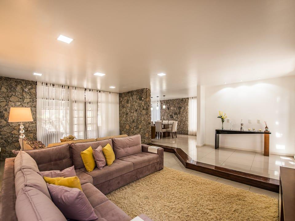 Imagem Casa com 4 Quartos à Venda, 650 m²em Camboinhas - Niterói Imagem Casa com 4 Quartos à Venda, 650 m²em Camboinhas - Niterói