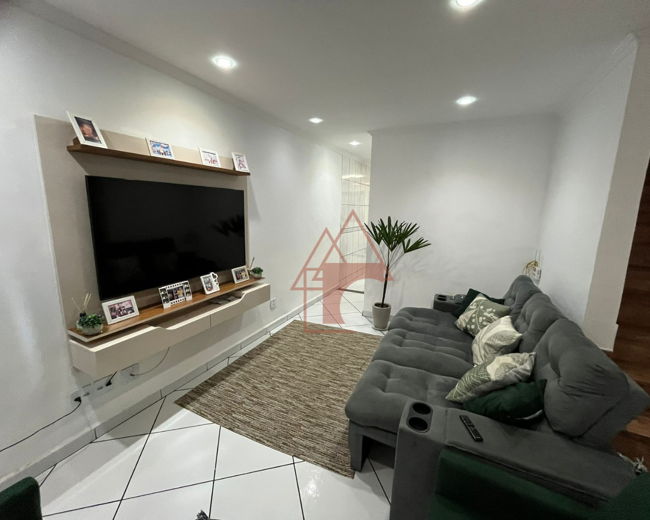 Imagem Sobrado com 2 Quartos à Venda, 256 m² em Vila São Benedito - Cubatão