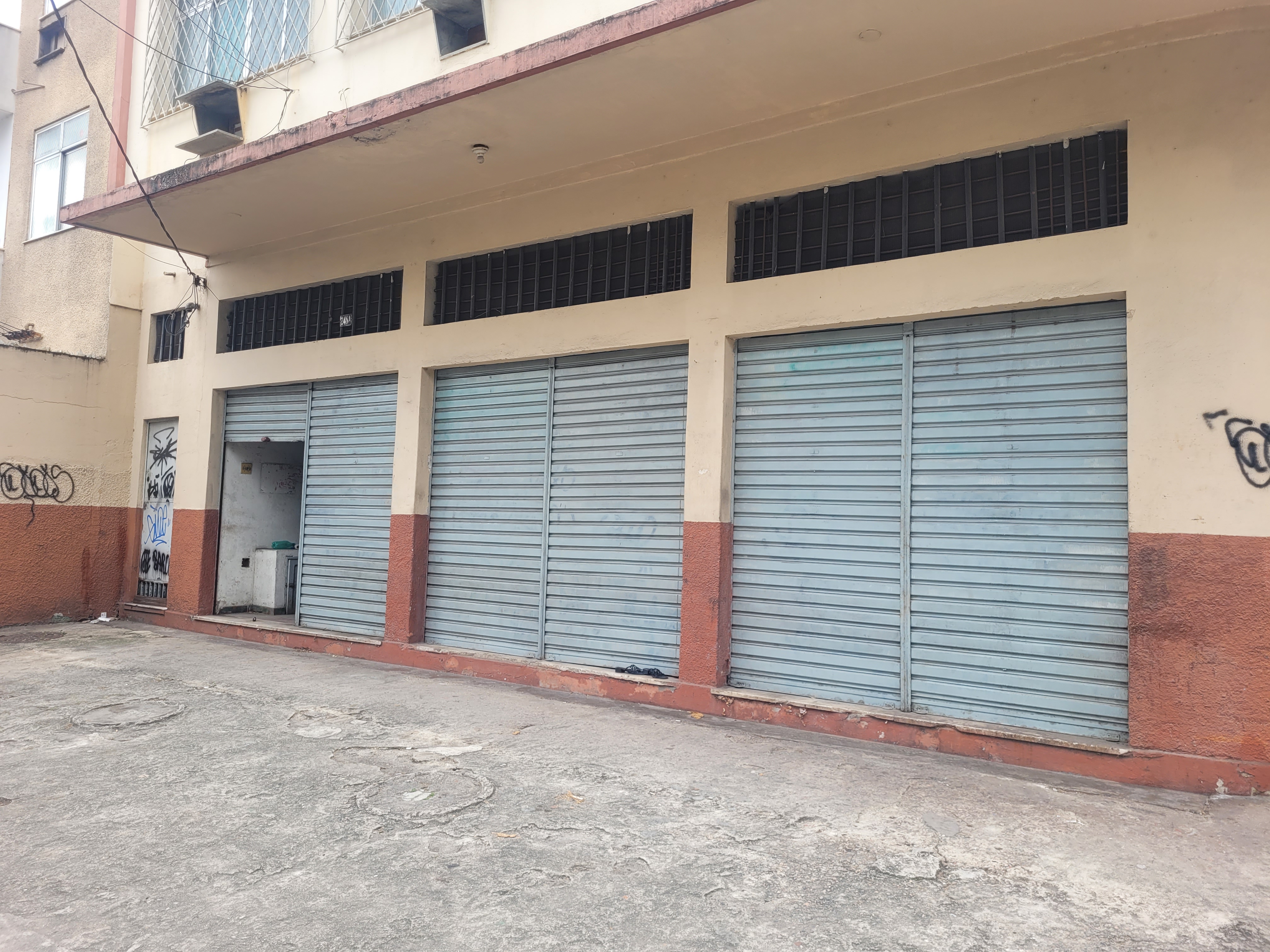 Imagem Loja para Alugar, 90 m² em Taquara - Rio de Janeiro Imagem Loja para Alugar, 90 m² em Taquara - Rio de Janeiro
