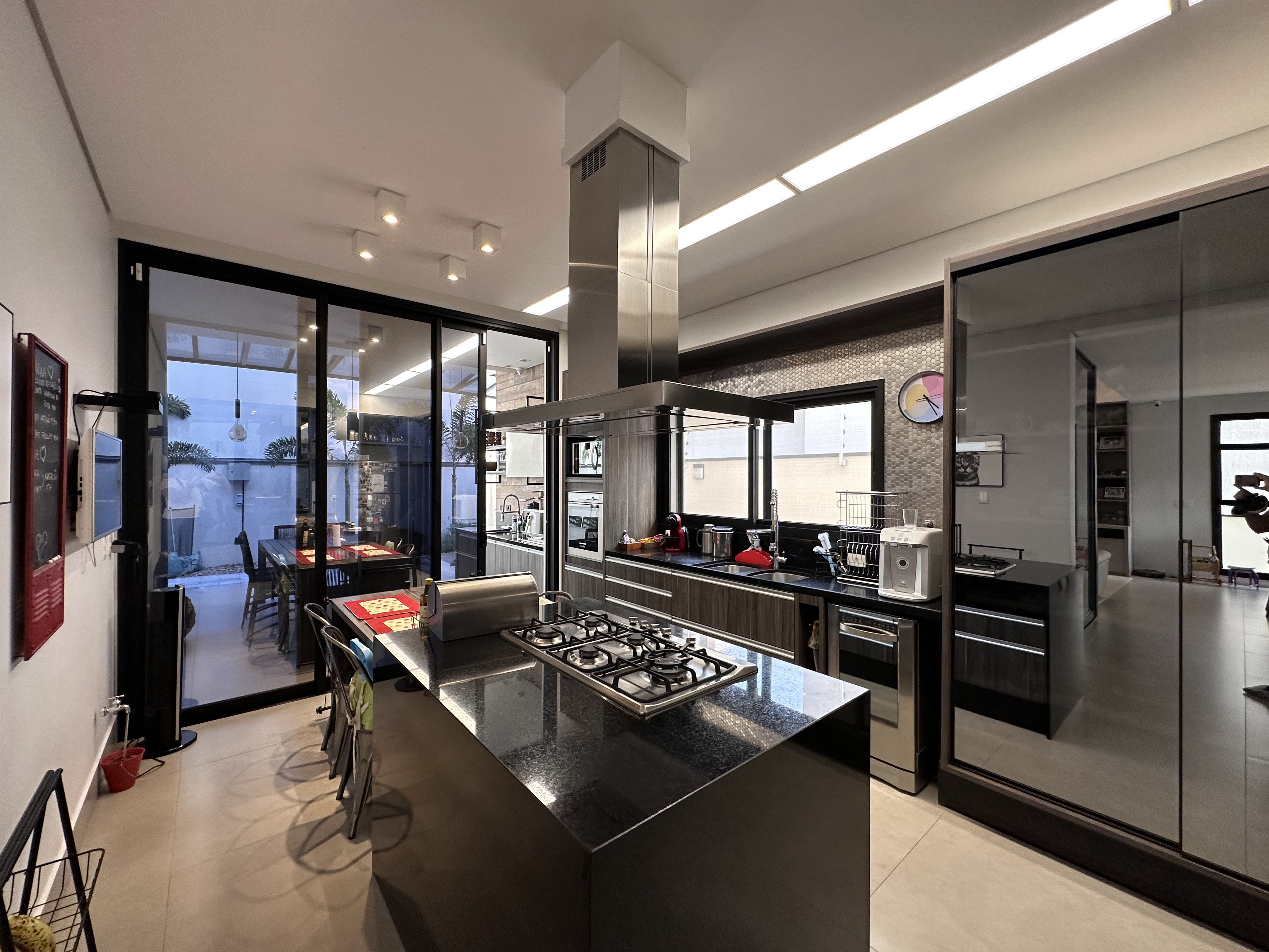Imagem Sobrado com 4 Quartos à Venda, 395 m²em Jardim Novo Mundo - Jundiaí