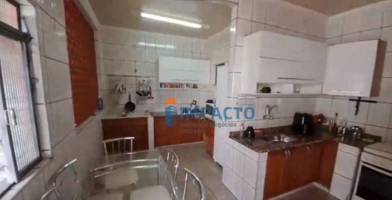 Imagem Casa com 3 Quartos à Venda, Locação ou Temporada,  em Centro - Teófilo Otoni