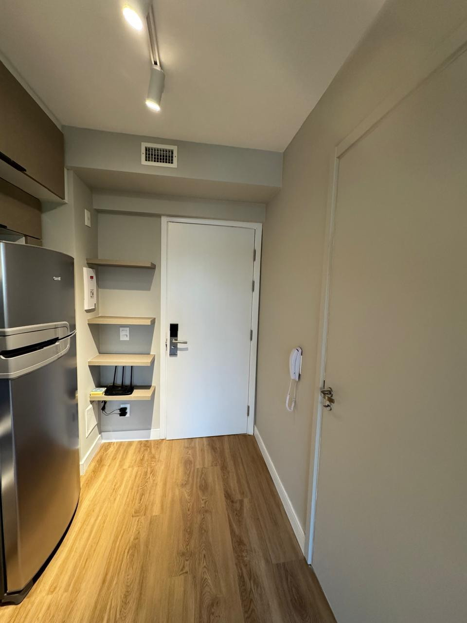 Studio com 1 Quarto à Venda ou Locação, 21 m² em Moema - São Paulo