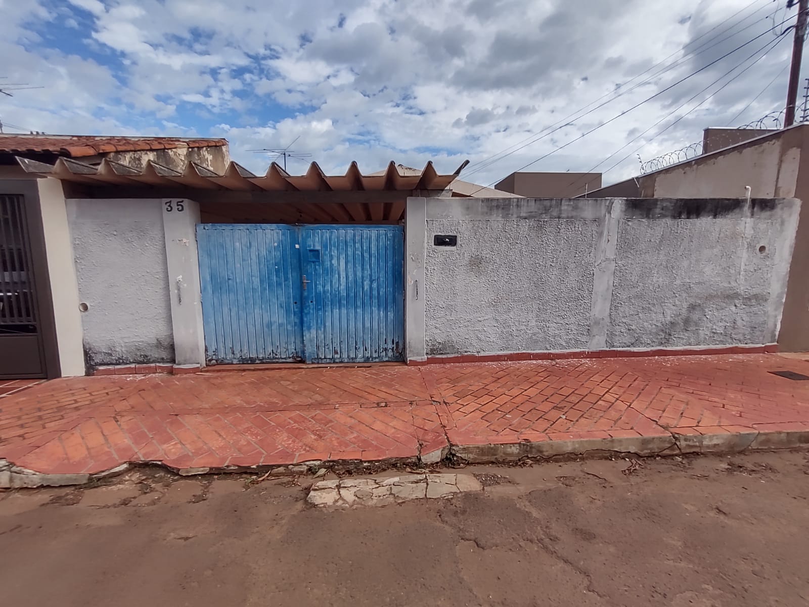 Casa com 3 Quartos à Venda, 162 m²em Vila Alba - Campo Grande