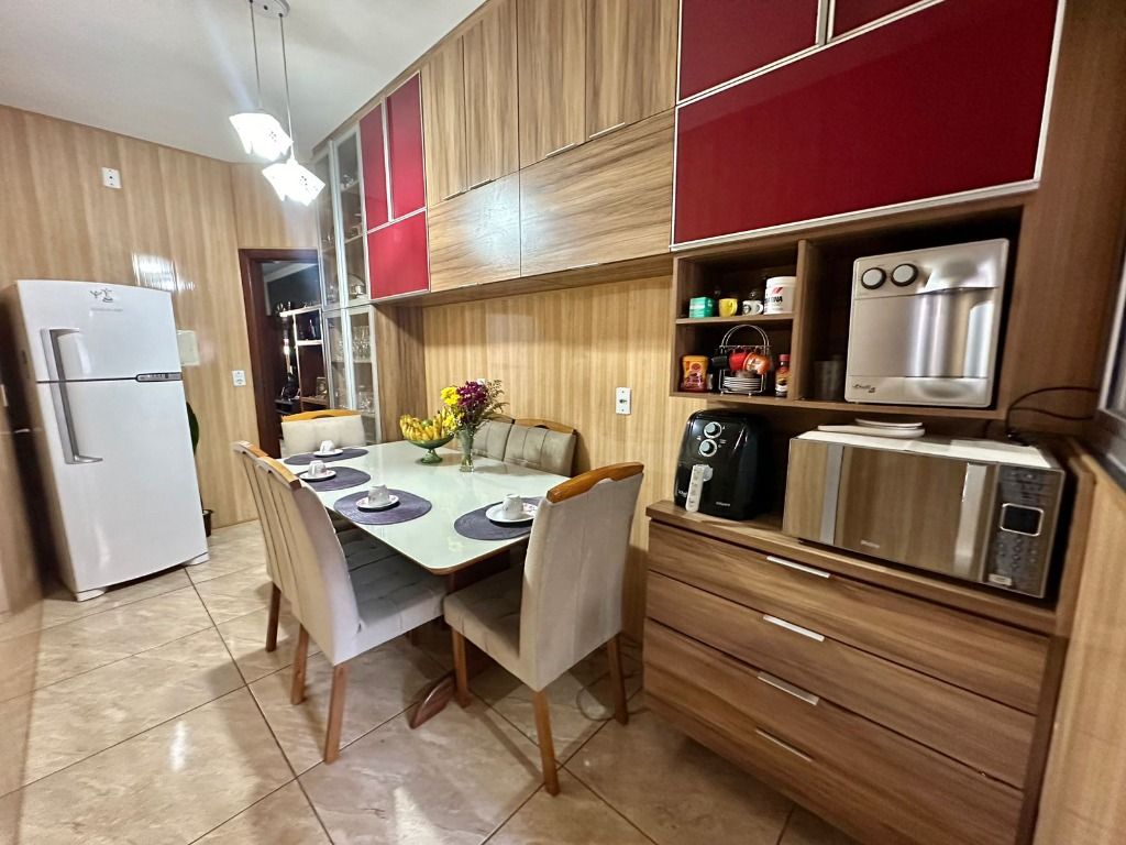 Imagem Casa com 2 Quartos à Venda, 74 m² em Planalto - Belo Horizonte