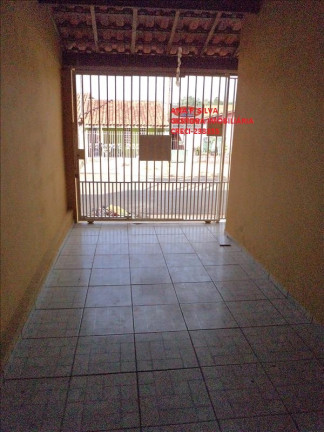Casa com 3 Quartos à Venda, 94 m²em Vila Nastri - Itapetininga