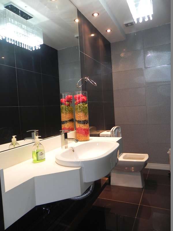 Imagem Casa de Condomínio com 5 Quartos à Venda, 500 m² em Várzea&nbsp; - Teresópolis