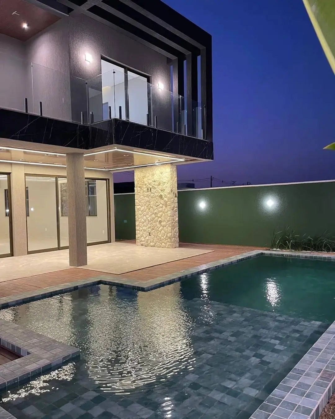 Imagem Casa de Condomínio com 4 Quartos à Venda, 237 m²em Alphaville - Eusébio Imagem Casa de Condomínio com 4 Quartos à Venda, 237 m²em Alphaville - Eusébio
