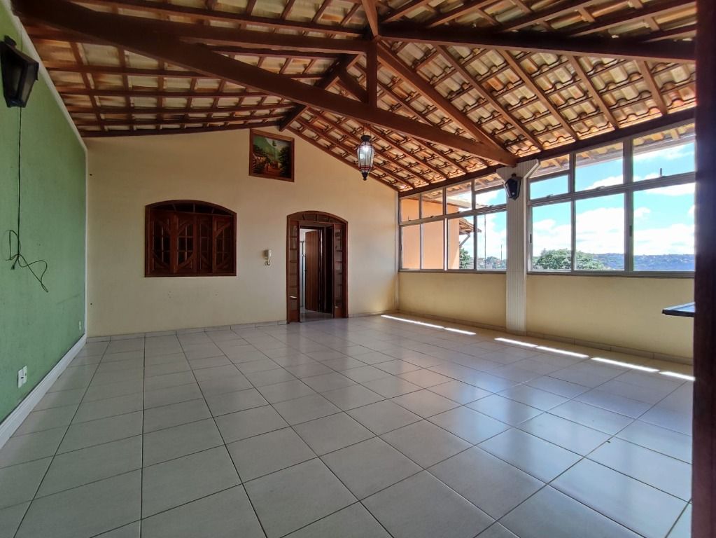 Imagem Casa com 4 Quartos à Venda, 200 m² em São Benedito - Santa Luzia