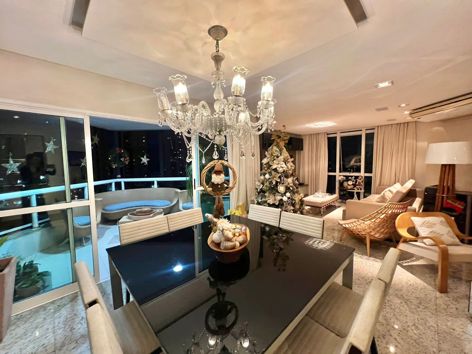 Imagem Apartamento com 4 Quartos à Venda, 197 m²em Umarizal - Belém