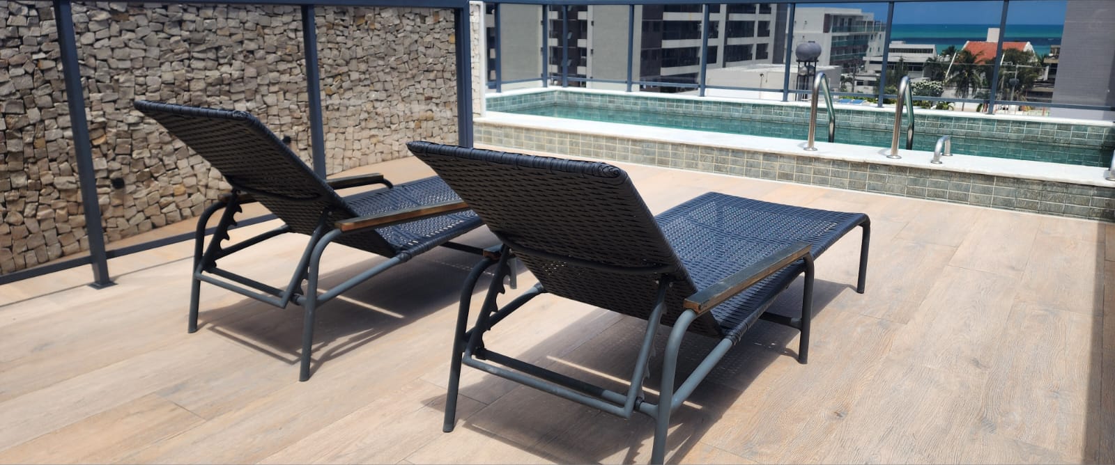 Imagem Studio com 1 Quarto à Venda ou Temporada, 30 m² em Jardim Oceania - João Pessoa Imagem Studio com 1 Quarto à Venda ou Temporada, 30 m² em Jardim Oceania - João Pessoa