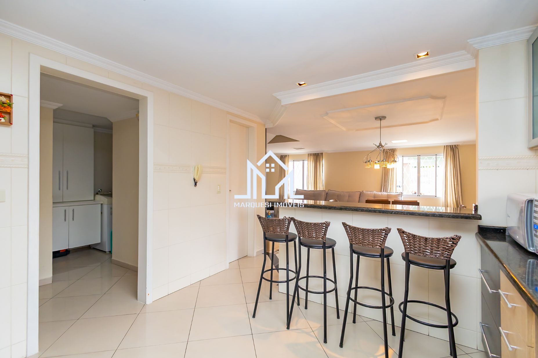 Imagem Sobrado com 3 Quartos à Venda, 172 m² em Santa Felicidade - Curitiba