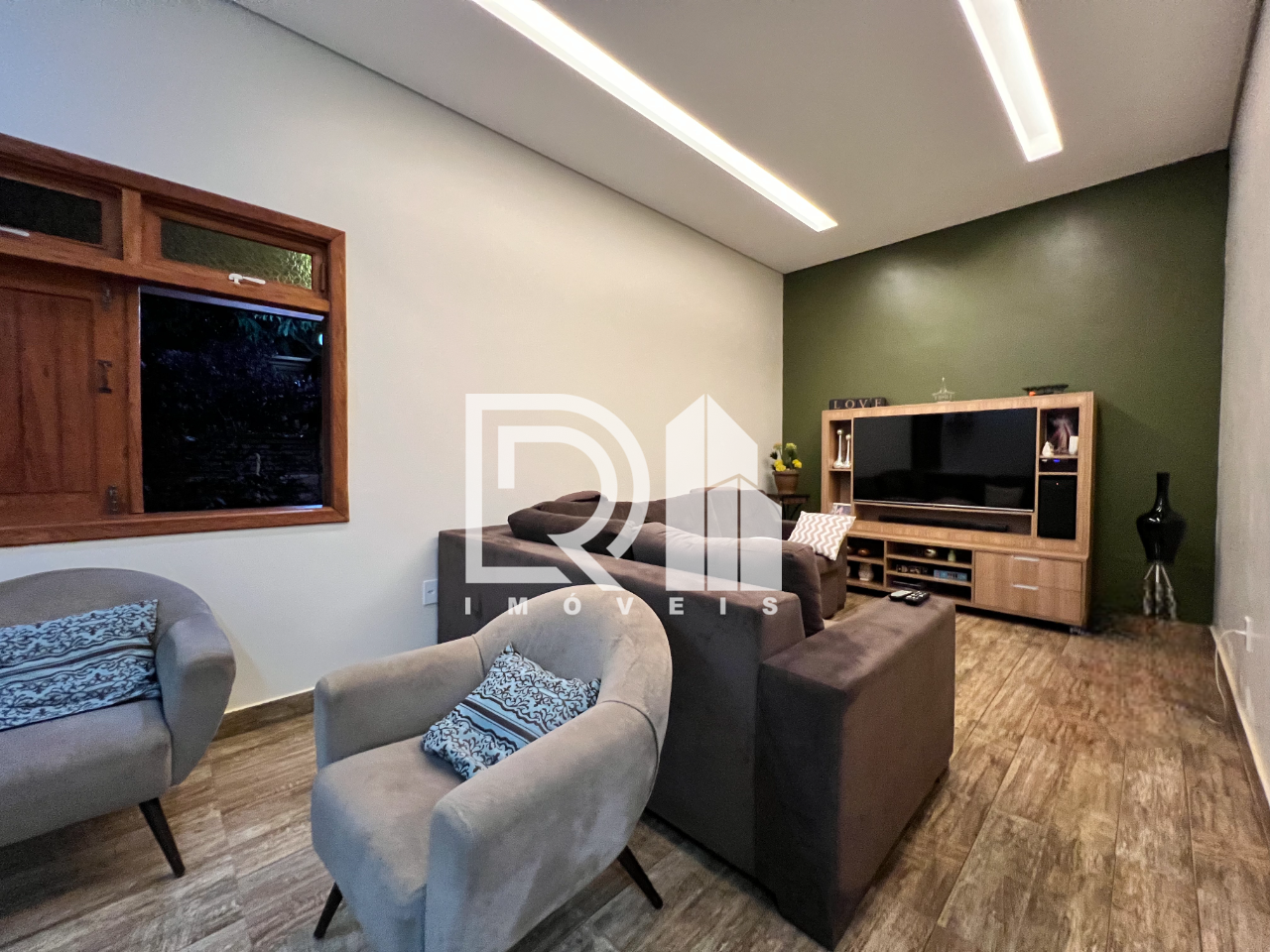 Casa com 3 Quartos à Venda, 400 m² em OLHOS D'ÁGUA - Alexânia