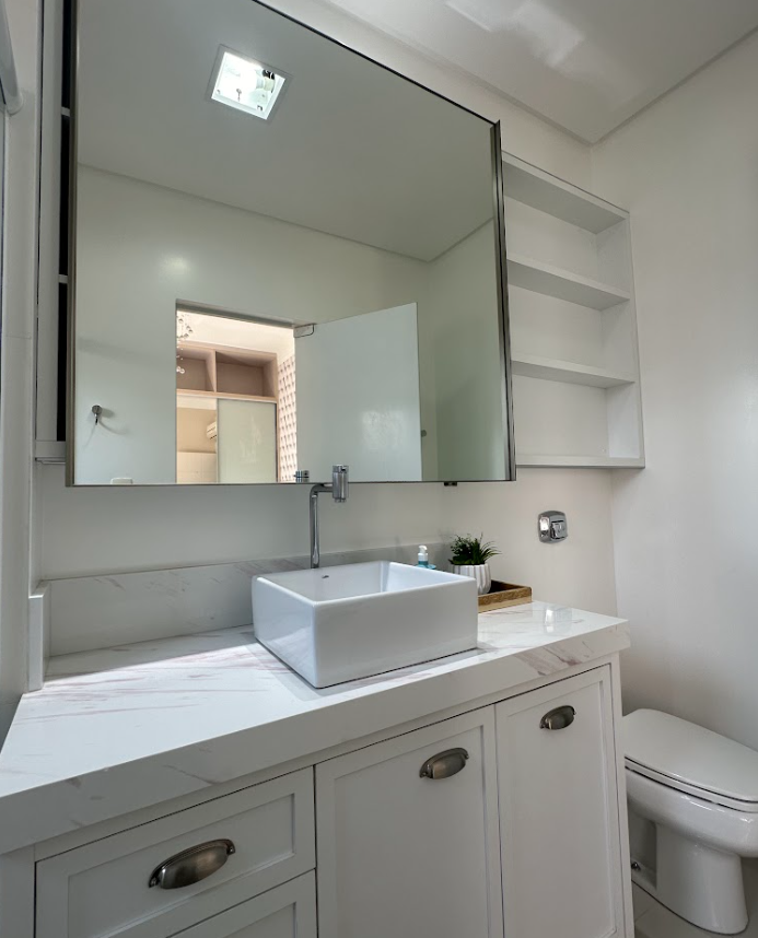 Imagem Apartamento com 4 Quartos à Venda, 237 m²em Meia Praia - Itapema