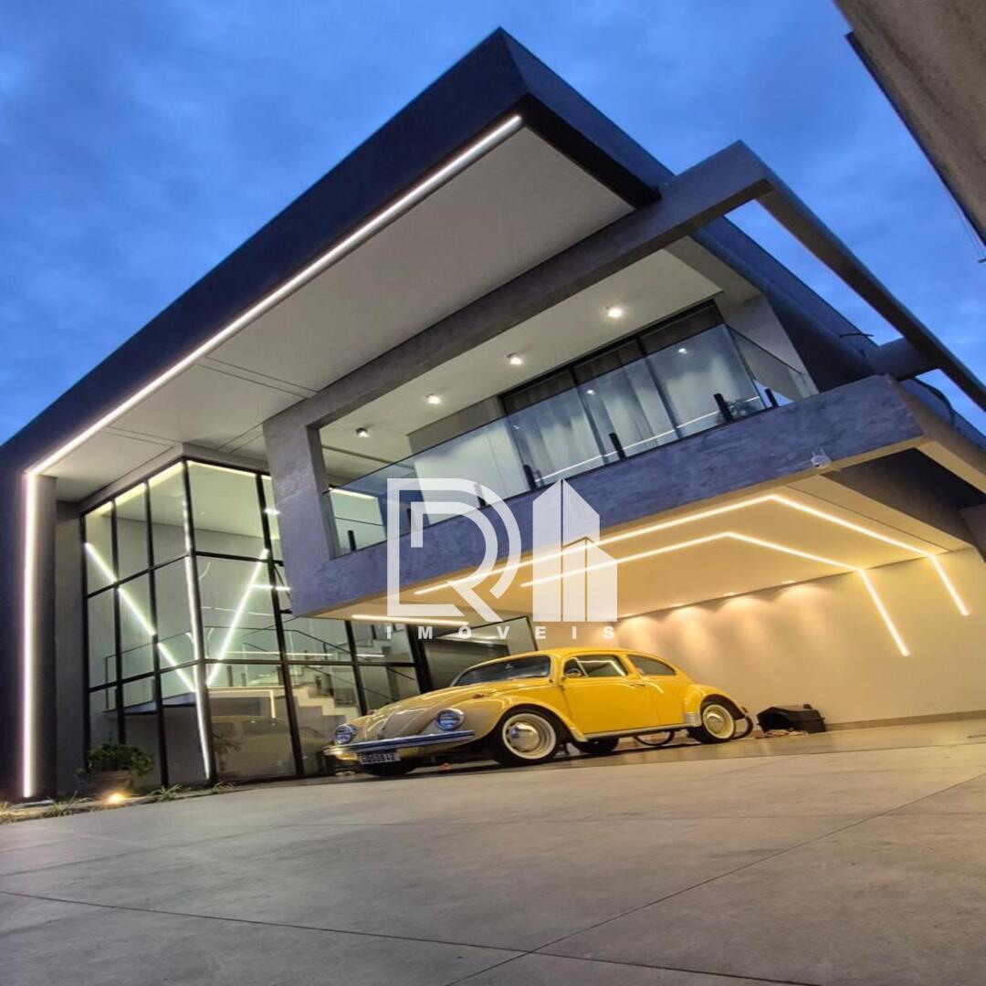 Casa com 4 Quartos à Venda, 285 m² em Guará II - Brasília