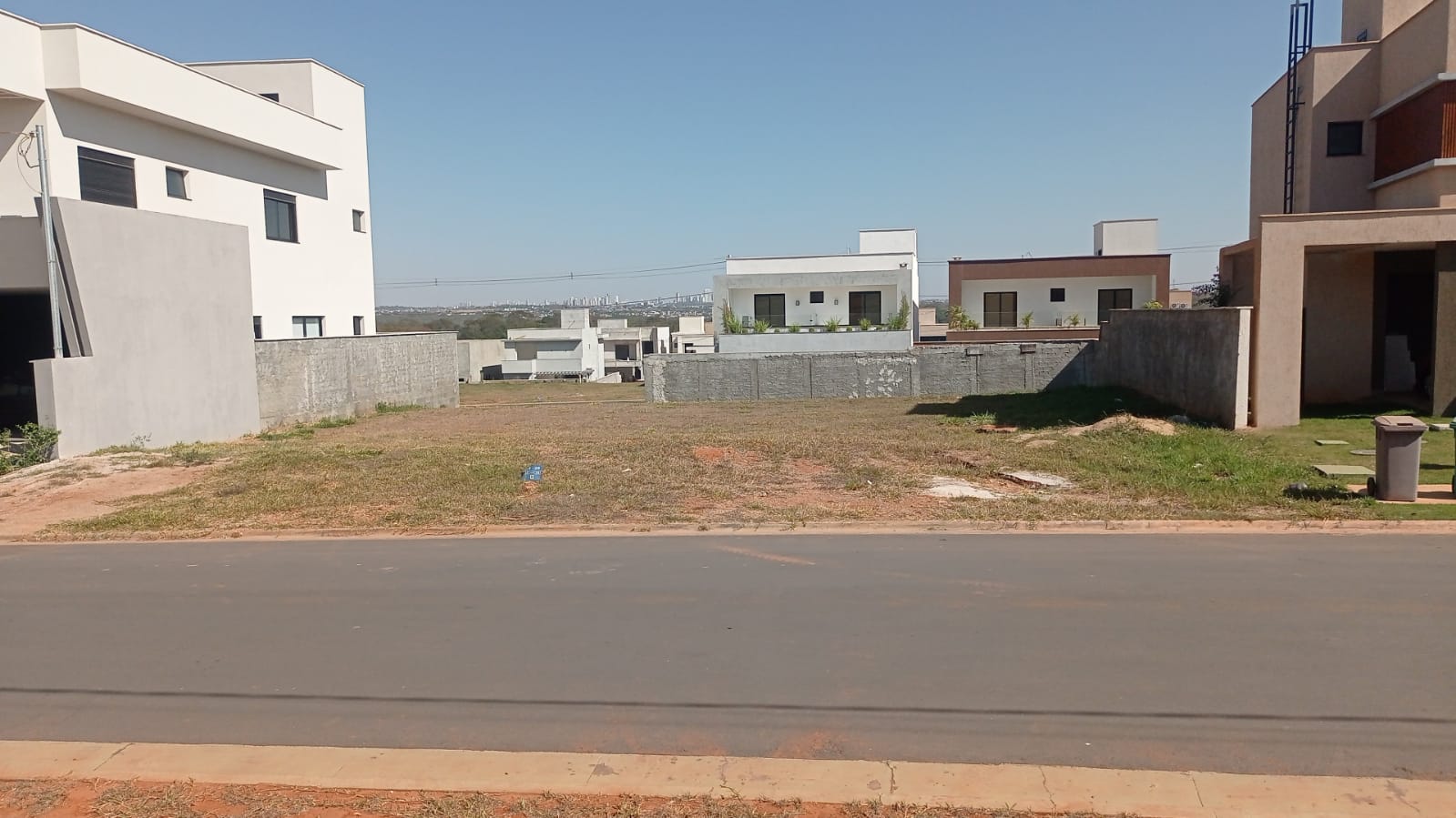Imagem Terreno à Venda, 270 m²em Jardins Capri - Senador Canedo Imagem Terreno à Venda, 270 m²em Jardins Capri - Senador Canedo