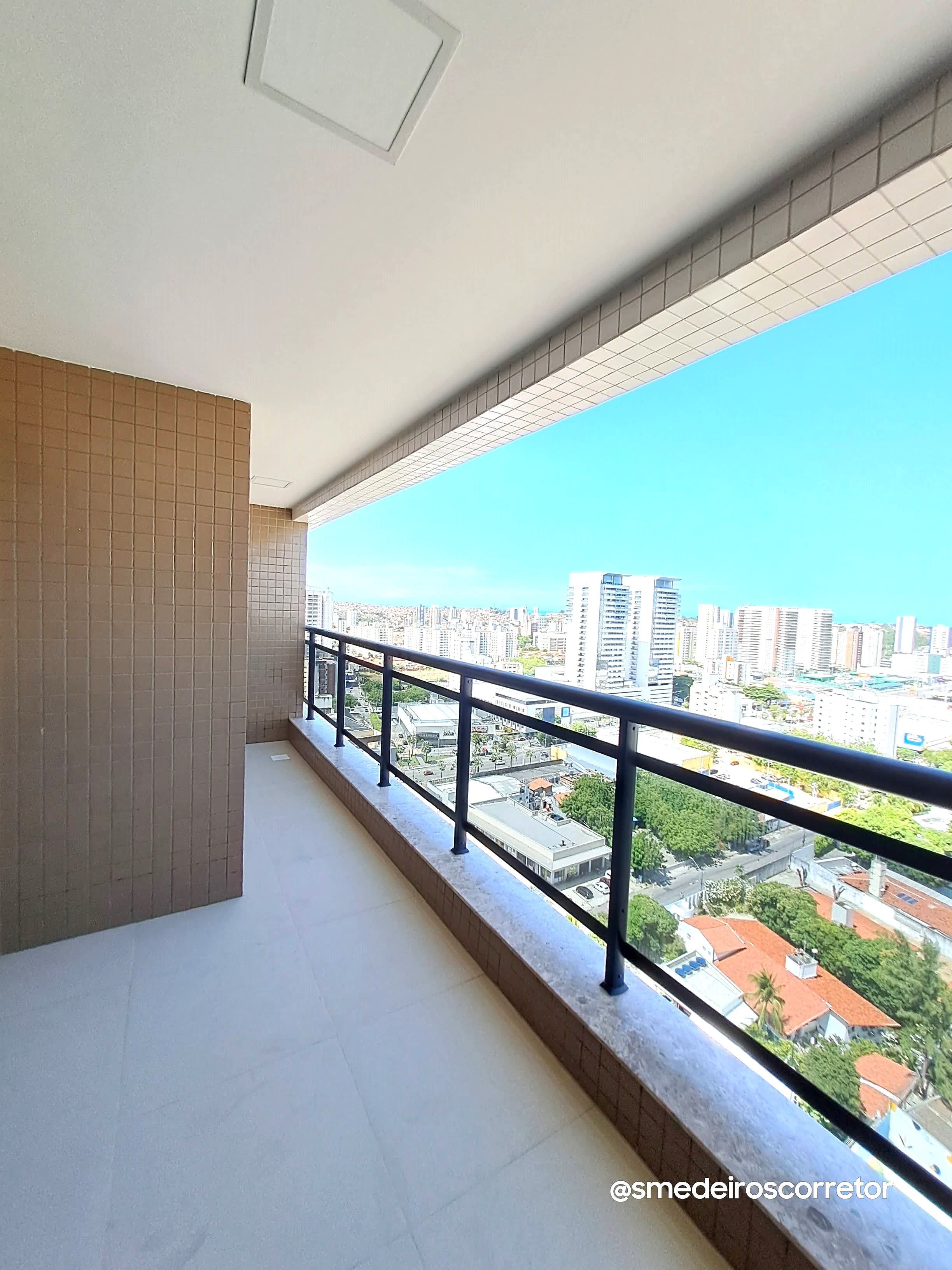 Imagem Apartamento com 3 Quartos à Venda, 107 m²em Cocó - Fortaleza