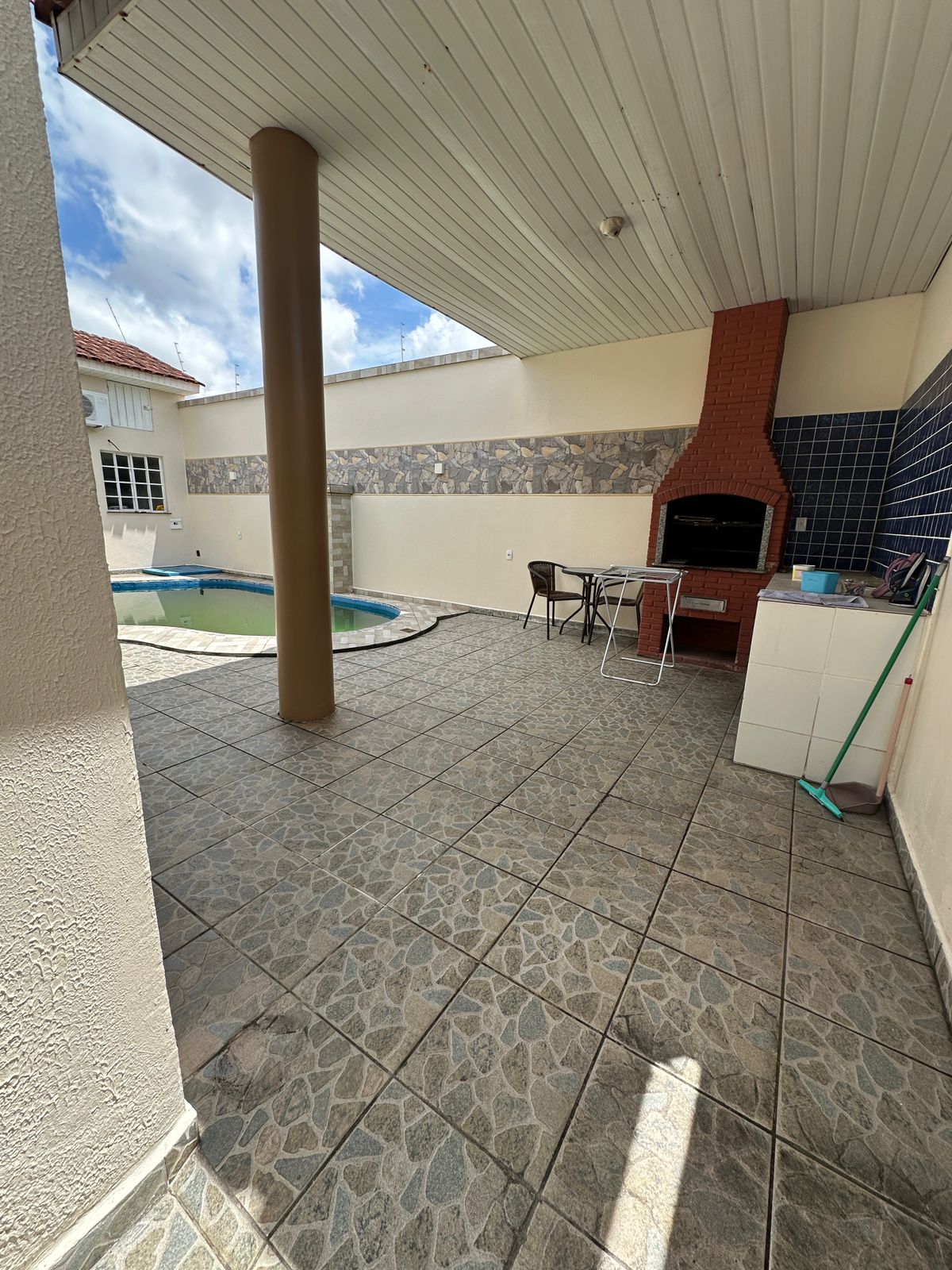 Imagem Casa com 3 Quartos à Venda, 256 m² em Planalto - Manaus