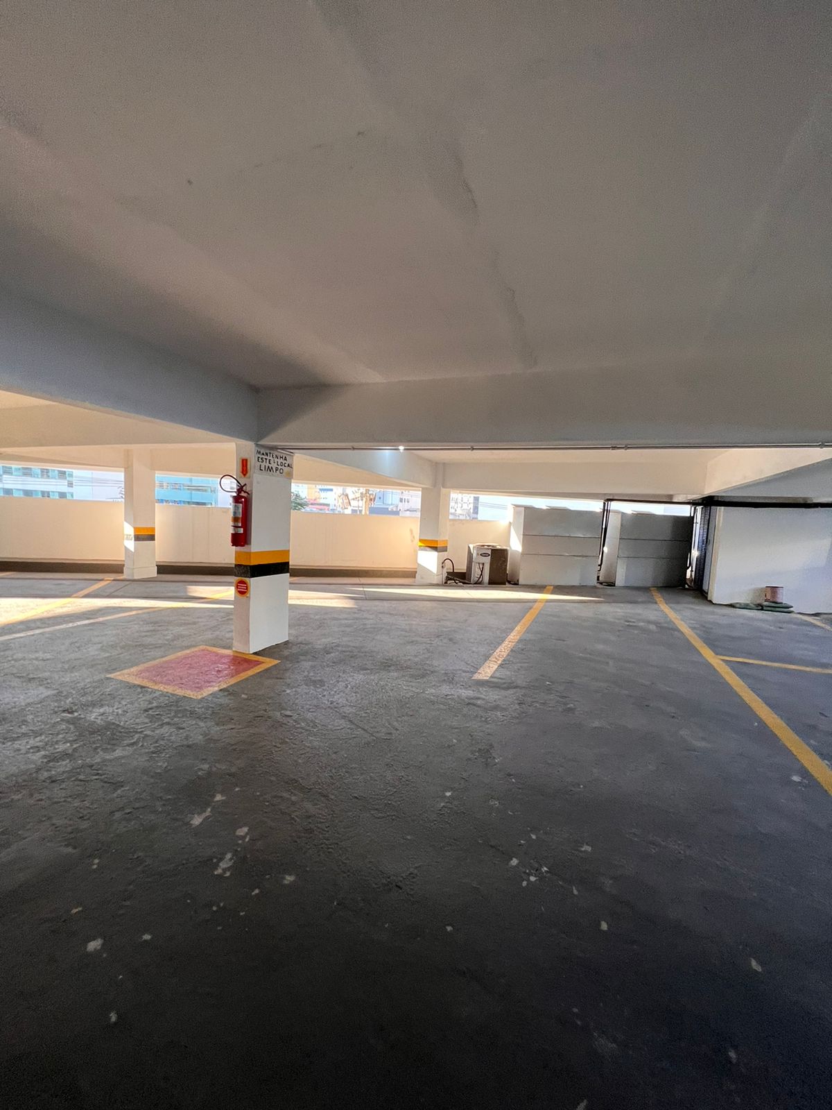 Imagem Sala Comercial à Venda, 656 m² em Centro - Balneário Camboriú Imagem Sala Comercial à Venda, 656 m² em Centro - Balneário Camboriú