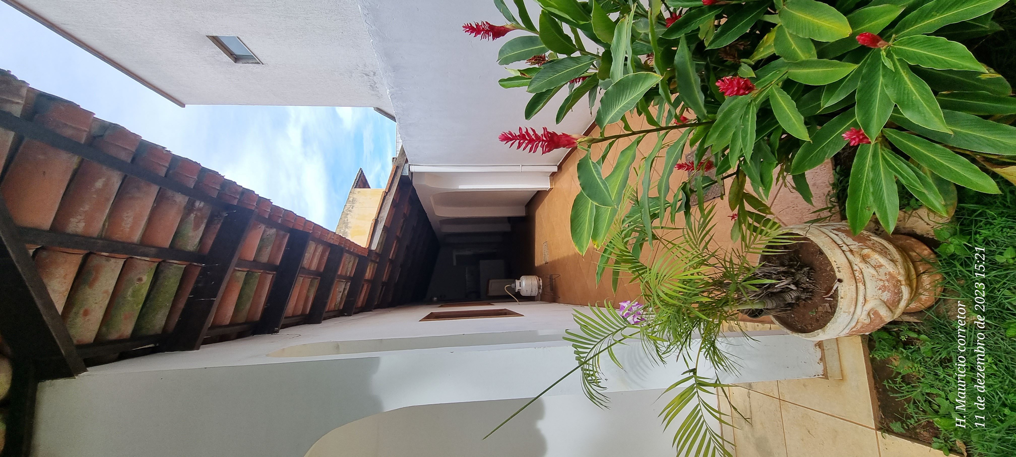 Imagem Casa com 4 Quartos à Venda, 240 m²em Setor Jaó - Goiânia