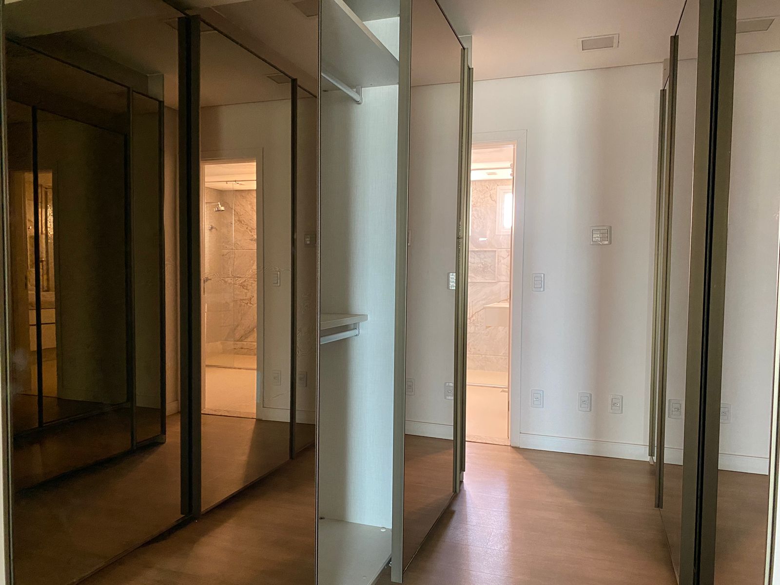 Imagem Cobertura com 4 Quartos à Venda, 291 m²em Setor Bueno - Goiânia
