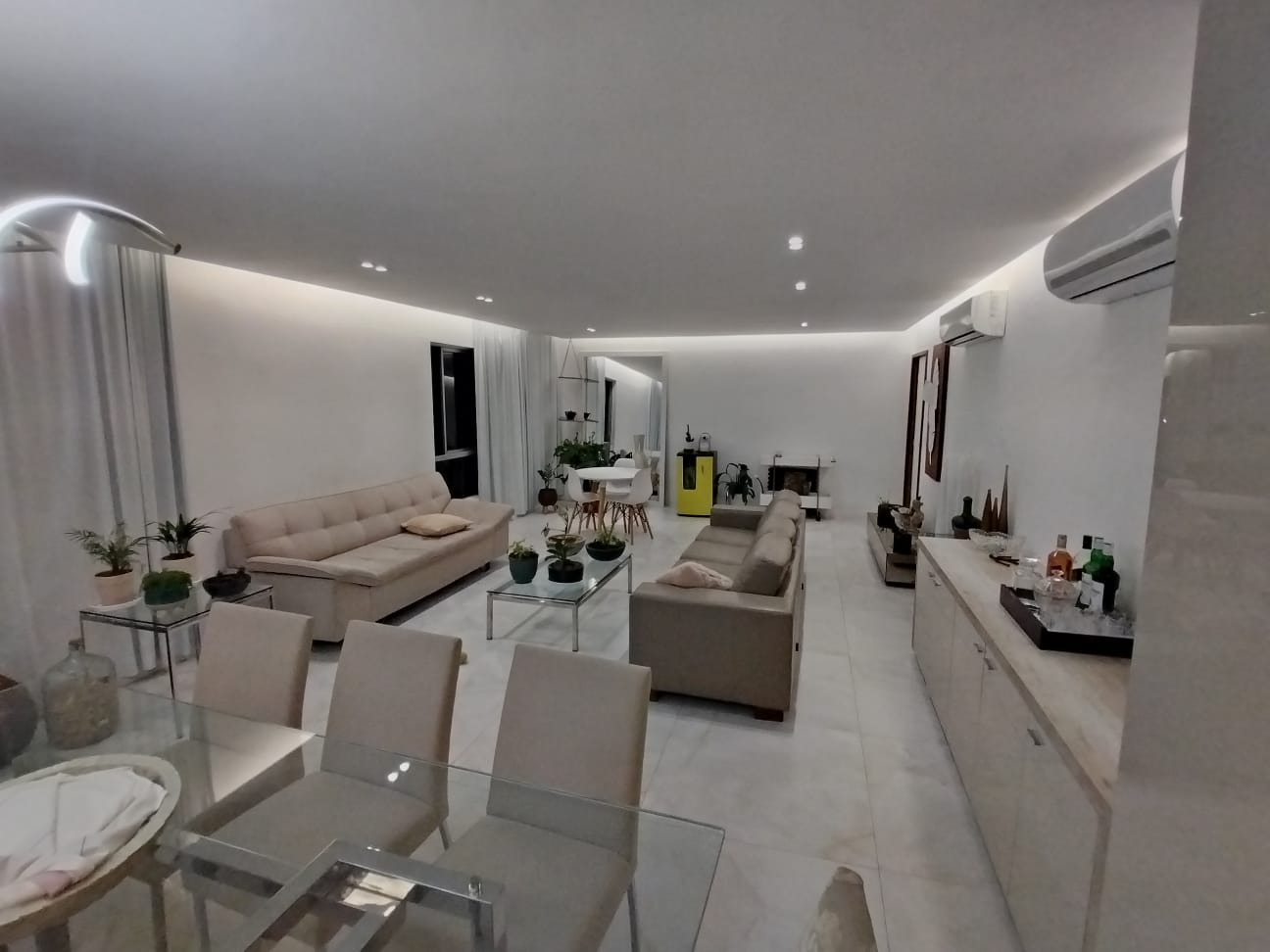 Imagem Apartamento com 4 Quartos à Venda, 198 m² em Aflitos - Recife Imagem Apartamento com 4 Quartos à Venda, 198 m² em Aflitos - Recife