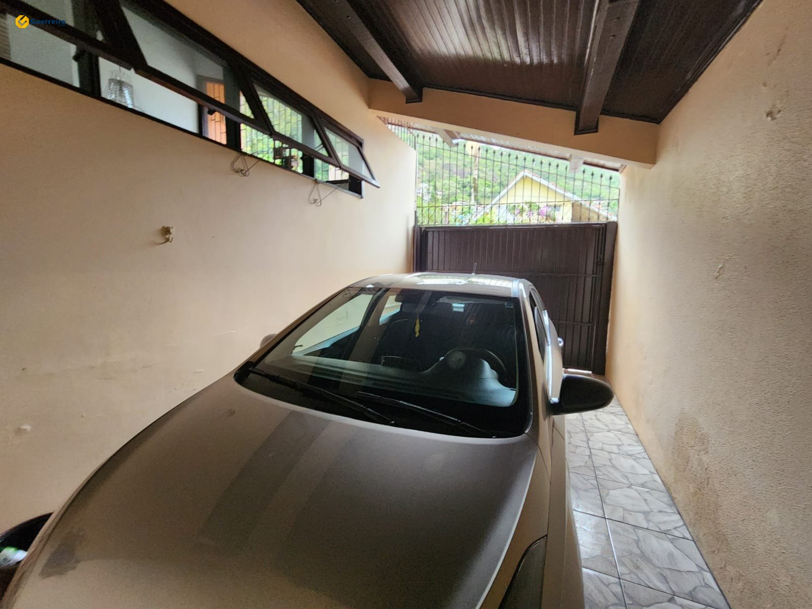Imagem Casa com 3 Quartos à Venda, 190 m² em Trindade - Florianópolis