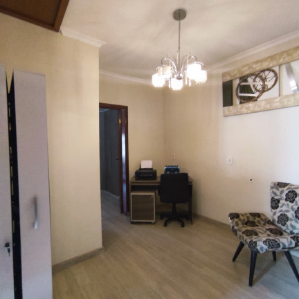 Imagem Casa com 2 Quartos à Venda, 216 m²em Jardim Marambaia - Jundiaí