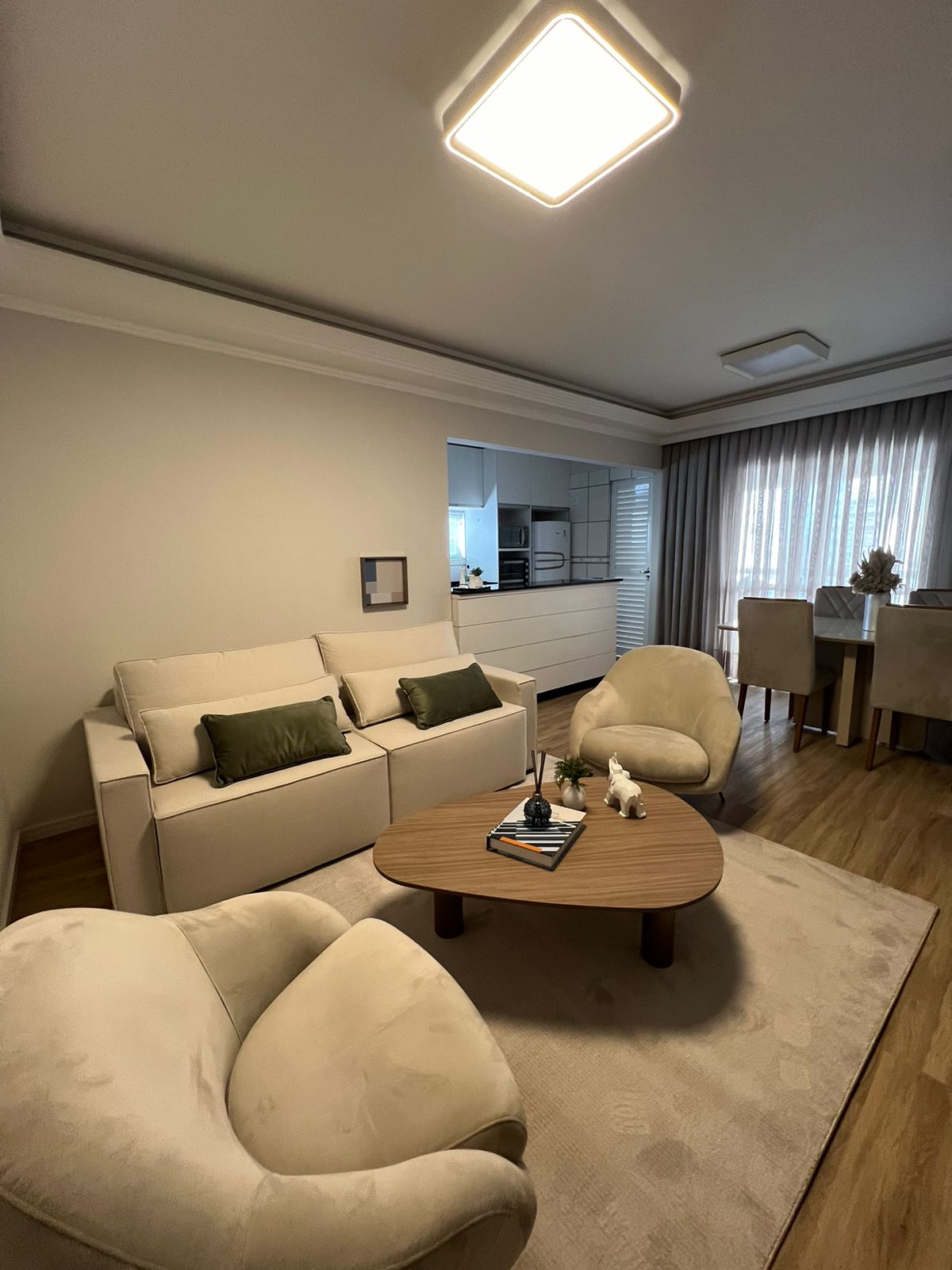 Imagem Apartamento com 3 Quartos à Venda, 86 m²em Centro - Balneário Camboriú