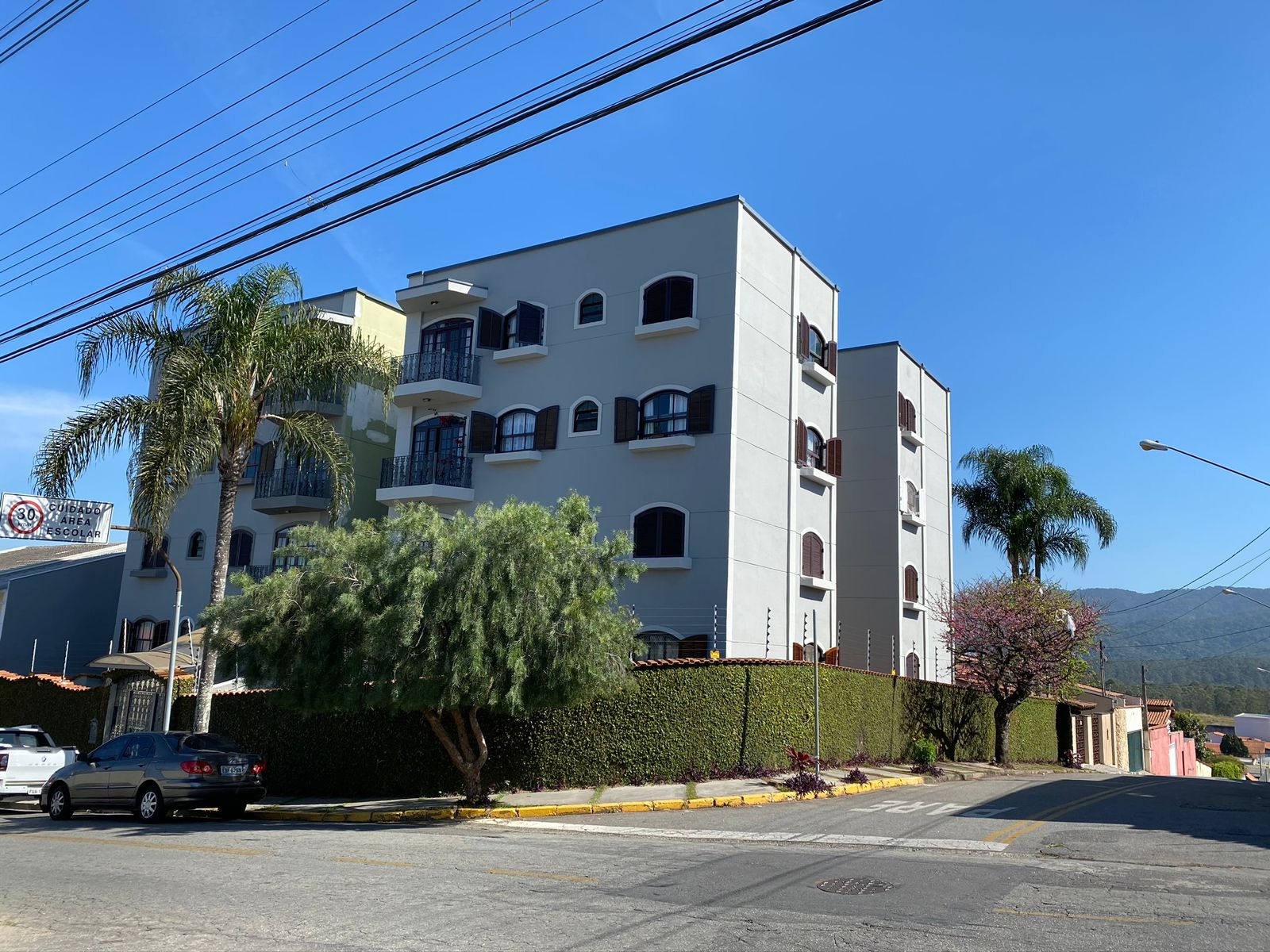 Apartamento com 3 Quartos à Venda ou Temporada, 90 m²em Vila Suissa - Mogi das Cruzes