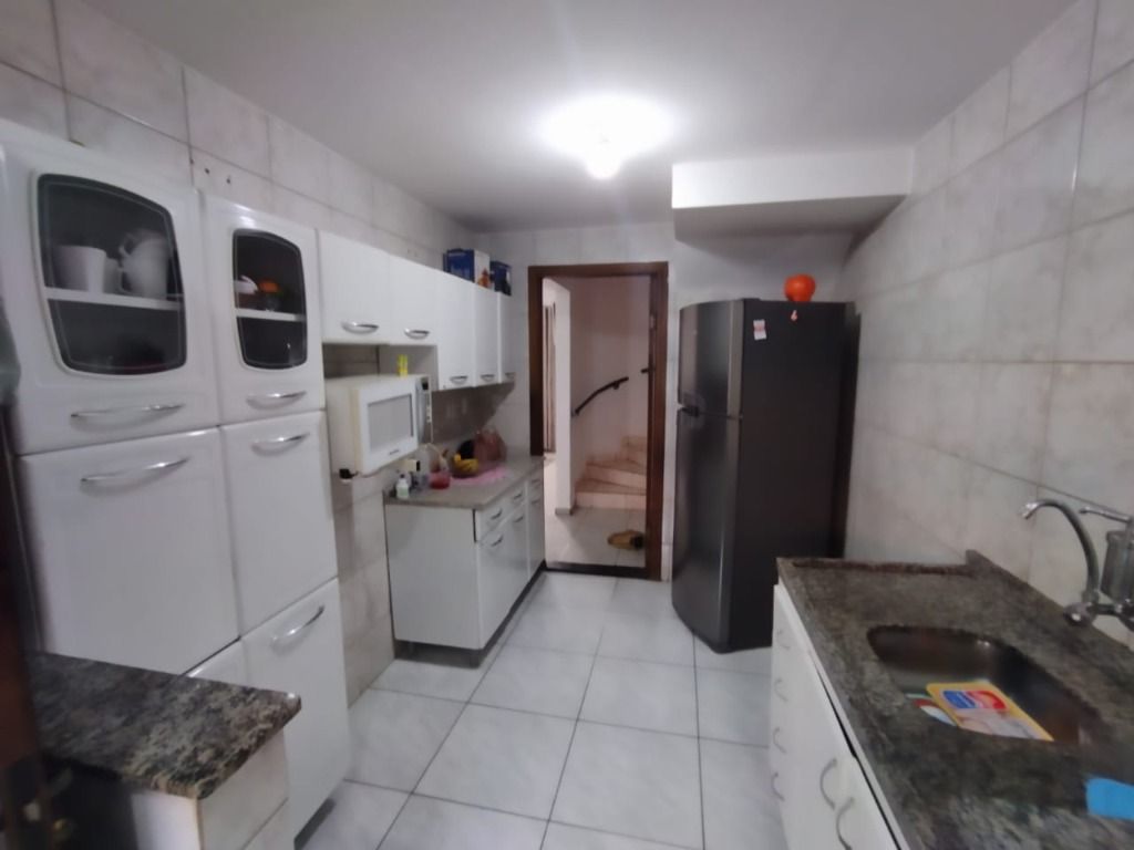 Imagem Sobrado com 3 Quartos à Venda, 126 m² em Centro - Londrina