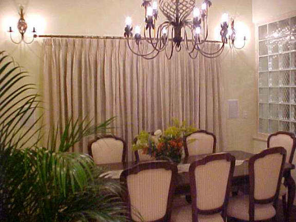 Imagem Casa com 4 Quartos para Alugar, 367 m² em Alphaville - Santana de Parnaíba Imagem Casa com 4 Quartos para Alugar, 367 m² em Alphaville - Santana de Parnaíba