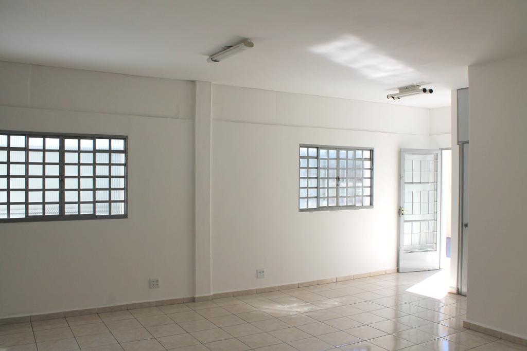 Imagem Galpão para Alugar, 600 m²em Residencial Estoril - Taubaté