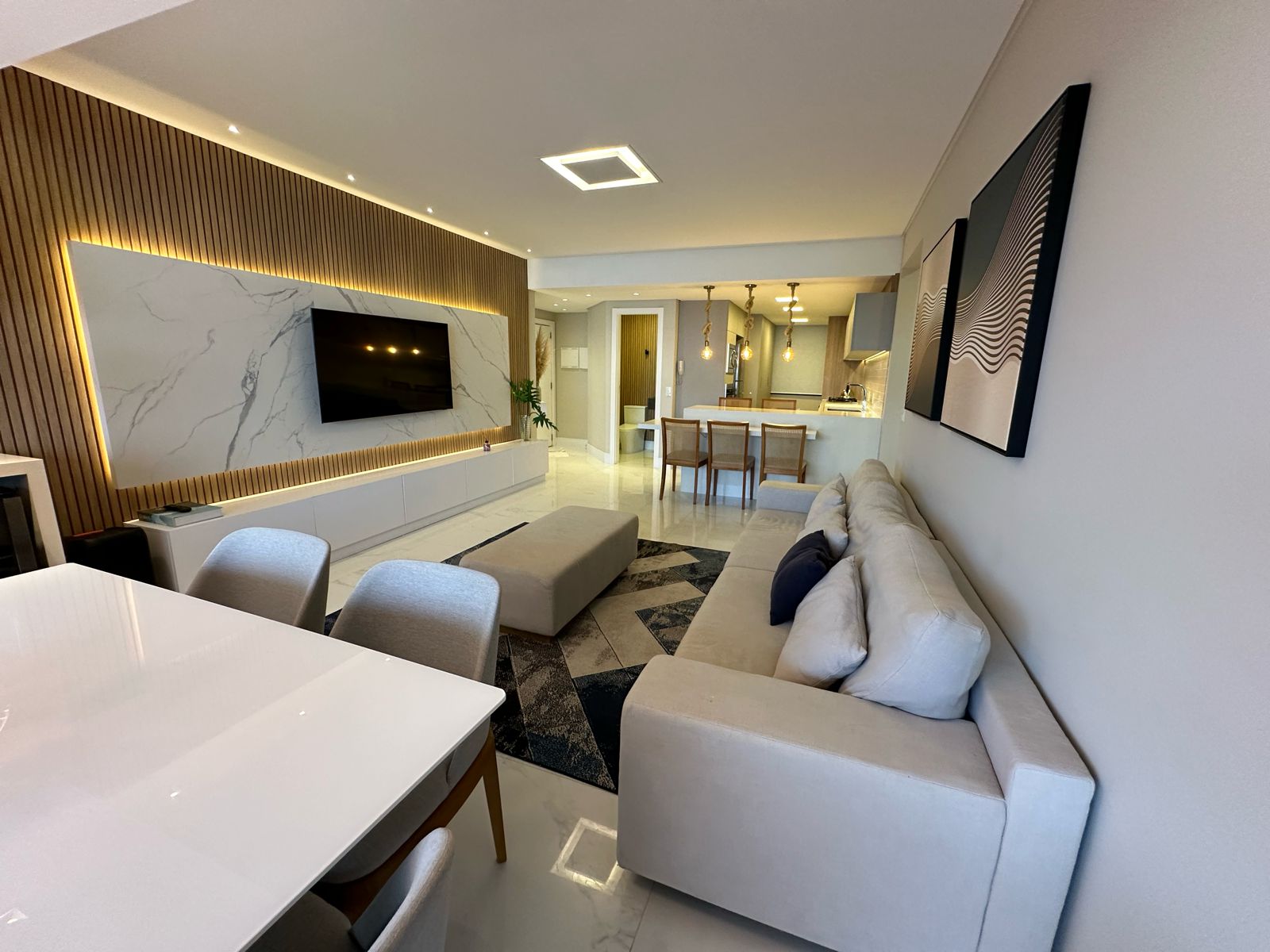 Imagem Apartamento com 3 Quartos à Venda, 200 m²em Meia Praia - Itapema