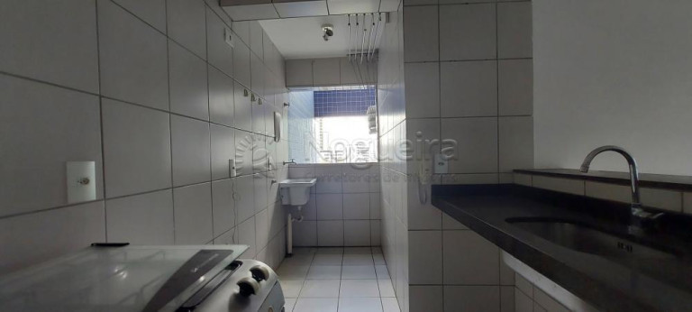Imagem Apartamento com 2 Quartos à Venda, 45 m² em Espinheiro - Recife