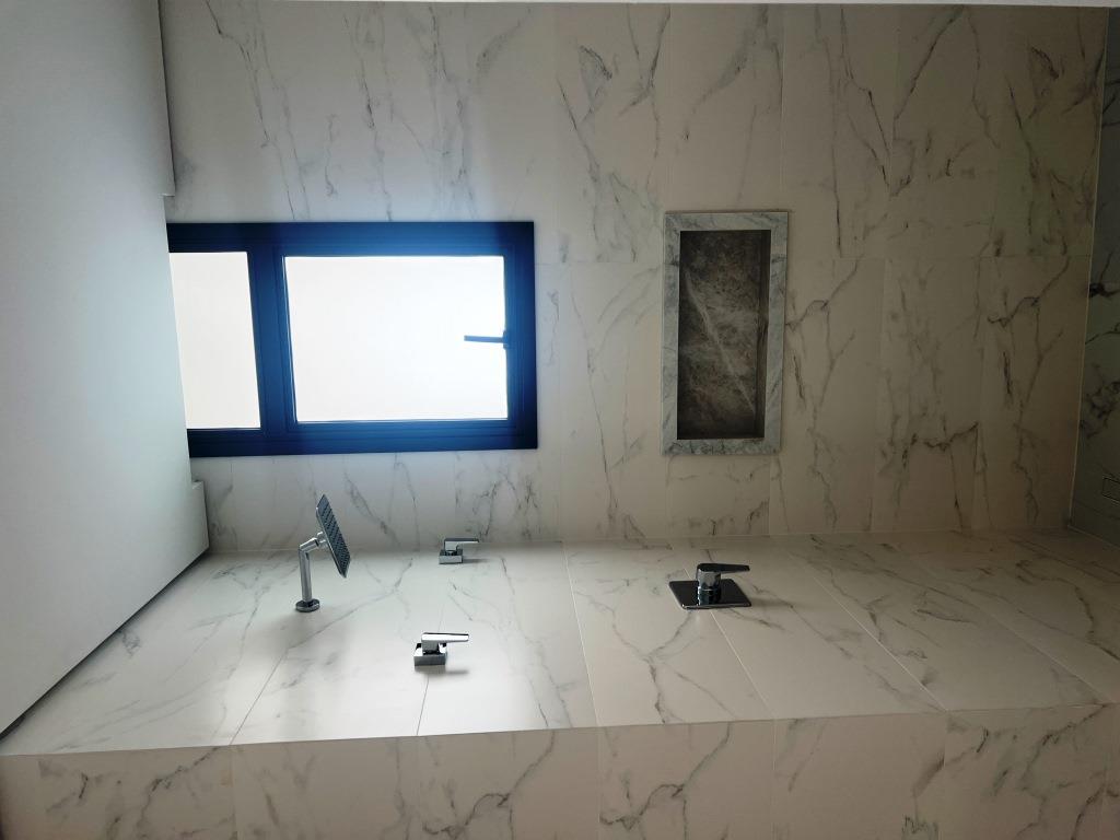 Imagem Apartamento com 3 Quartos à Venda, 183 m² em Hugo Lange - Curitiba