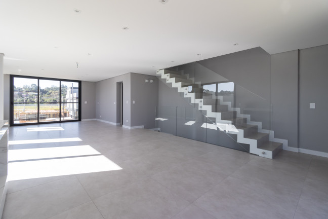 Imagem Sobrado com 3 Quartos à Venda, 300 m² em Santa Cândida - Curitiba Imagem Sobrado com 3 Quartos à Venda, 300 m² em Santa Cândida - Curitiba
