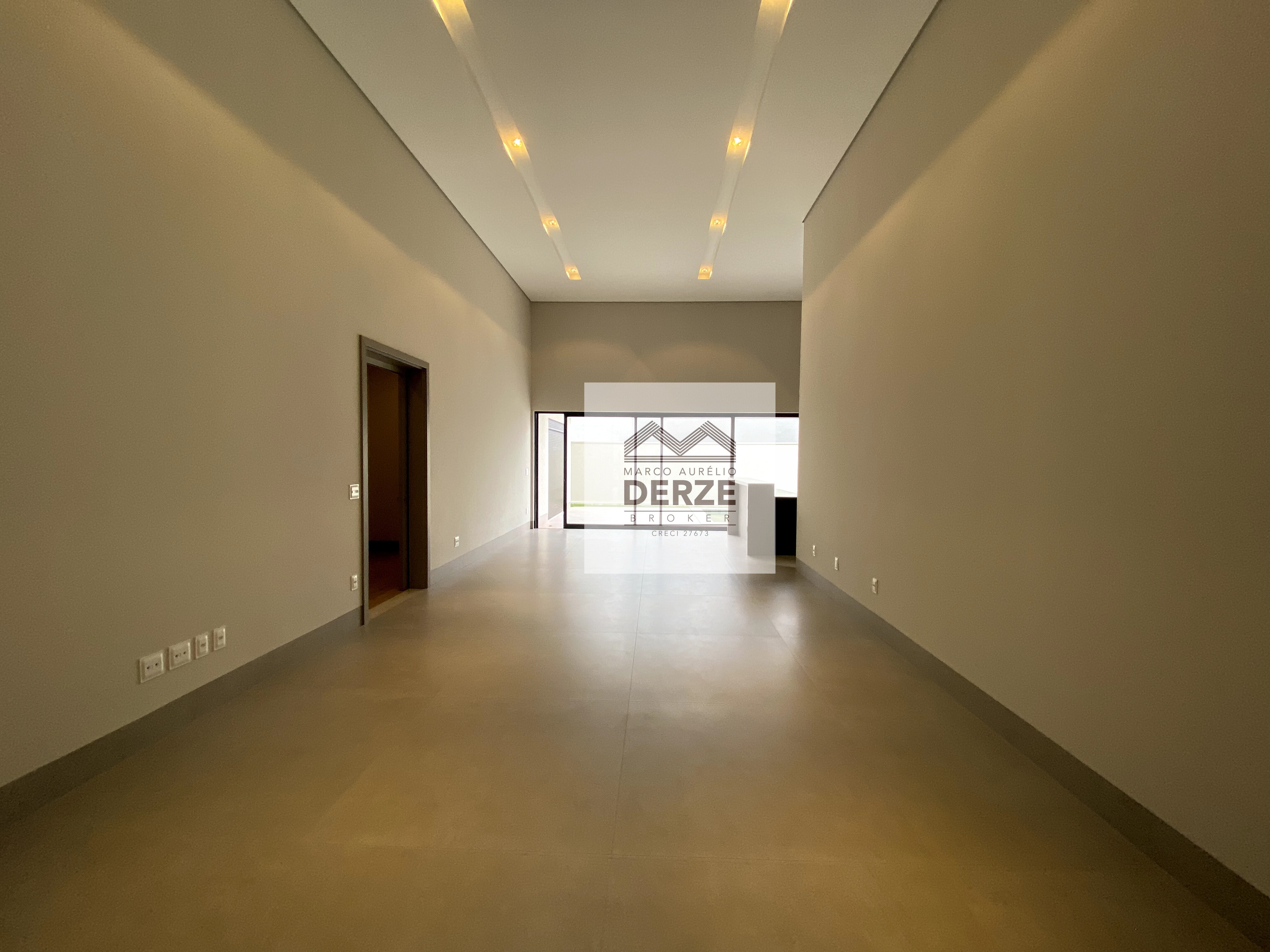 Imagem Casa com 3 Quartos à Venda, 240 m²em Jardim Inconfidência - Uberlândia
