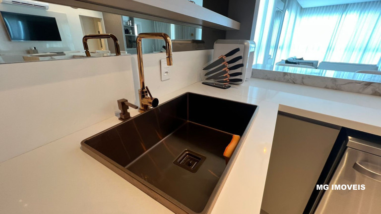 Imagem Apartamento com 3 Quartos à Venda,  em Centro - Balneário Camboriú