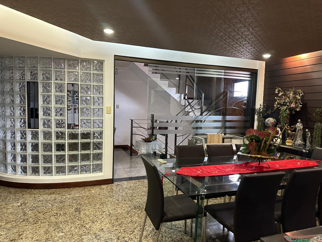 Imagem Apartamento com 3 Quartos à Venda, 430 m²em Batista Campos - Belém