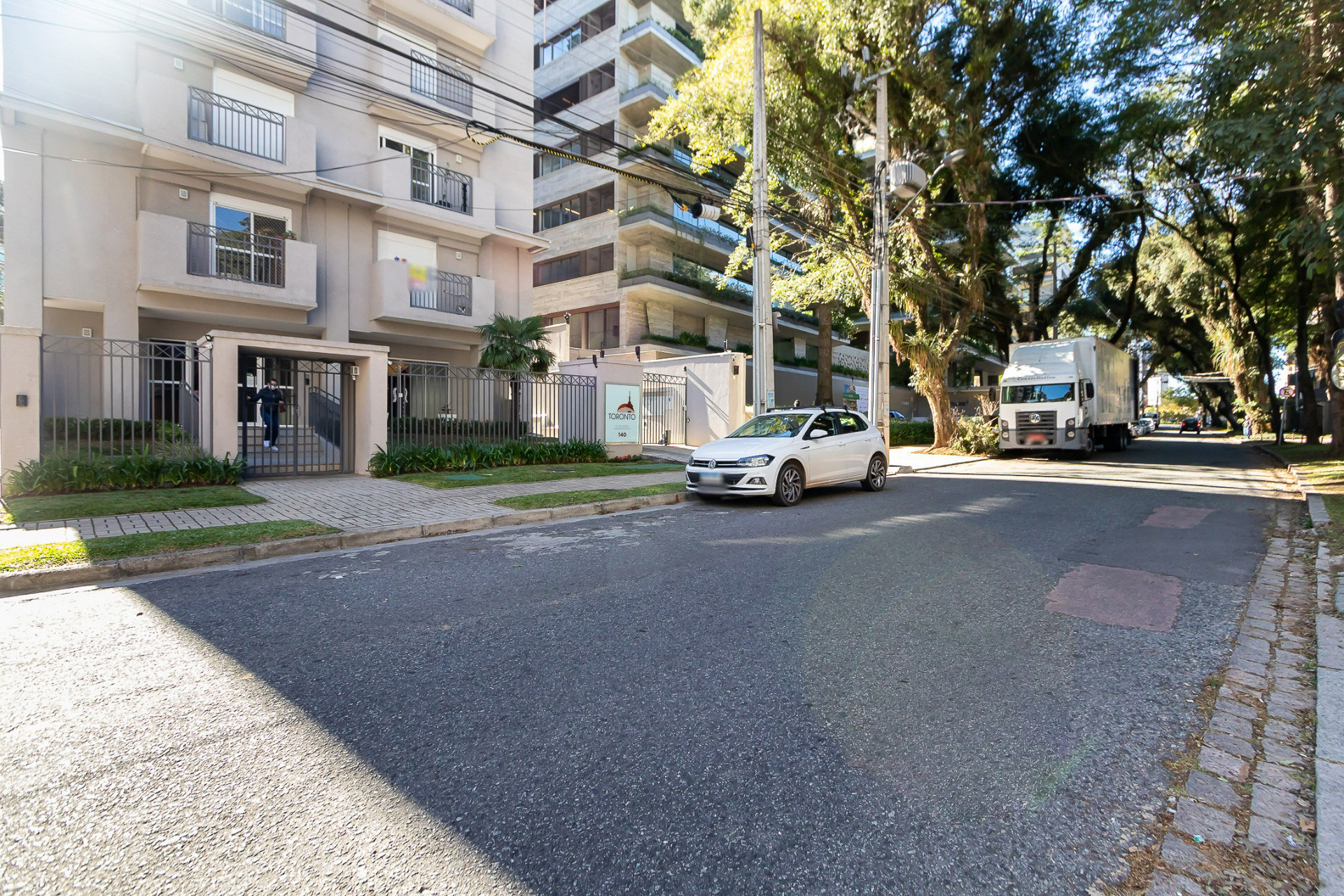 Apartamento com 2 Quartos à Venda, 170 m² em  - 