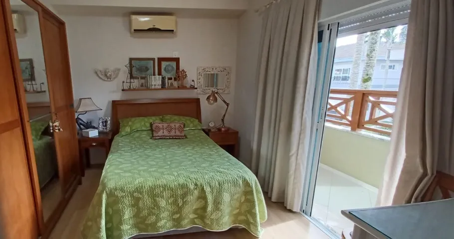 Imagem Casa com 3 Quartos à Venda, 263 m² em Jurerê Internacional - Florianópolis