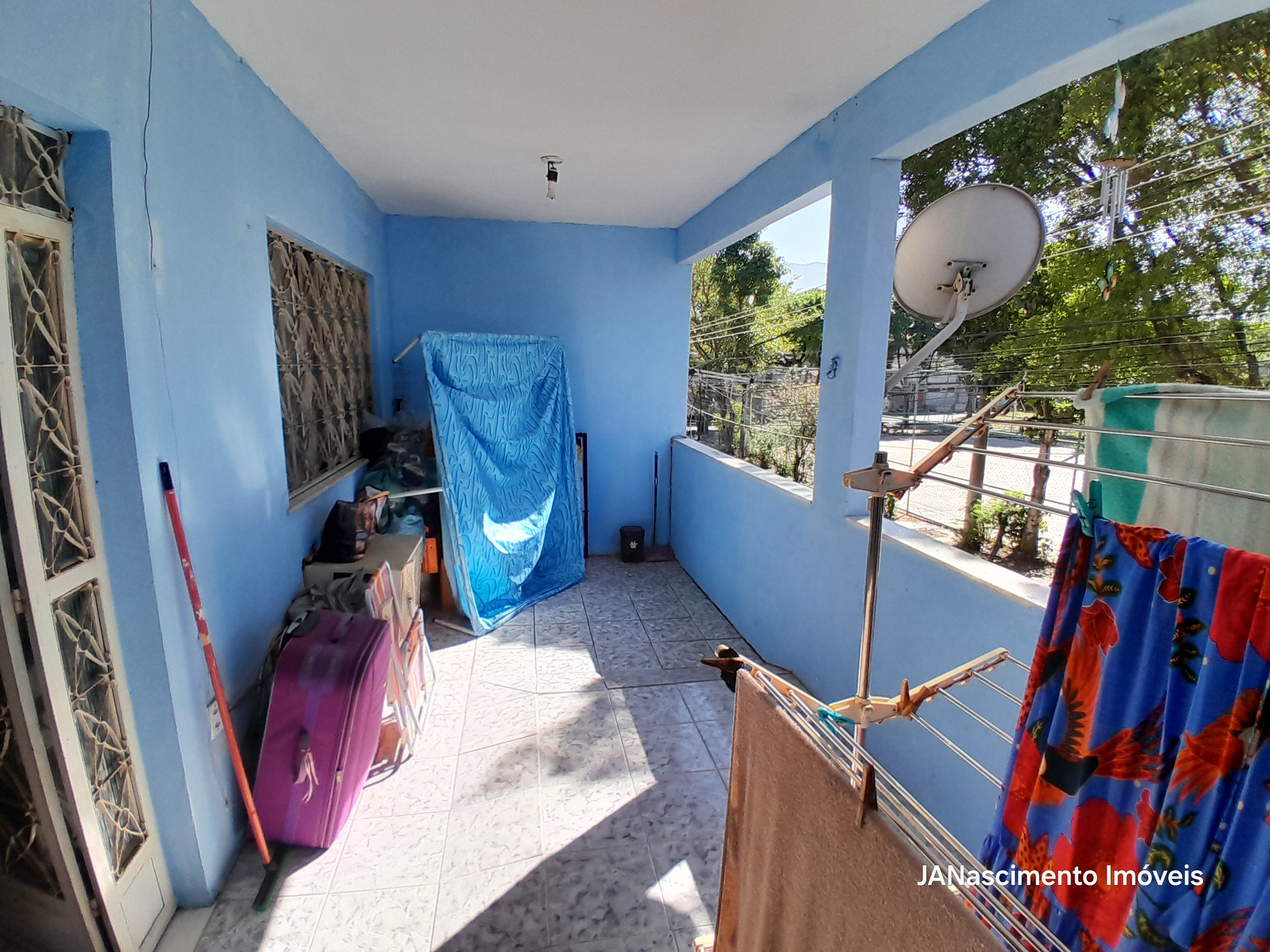 Imagem Casa com 2 Quartos à Venda, 150 m² em Bangu - Rio de Janeiro