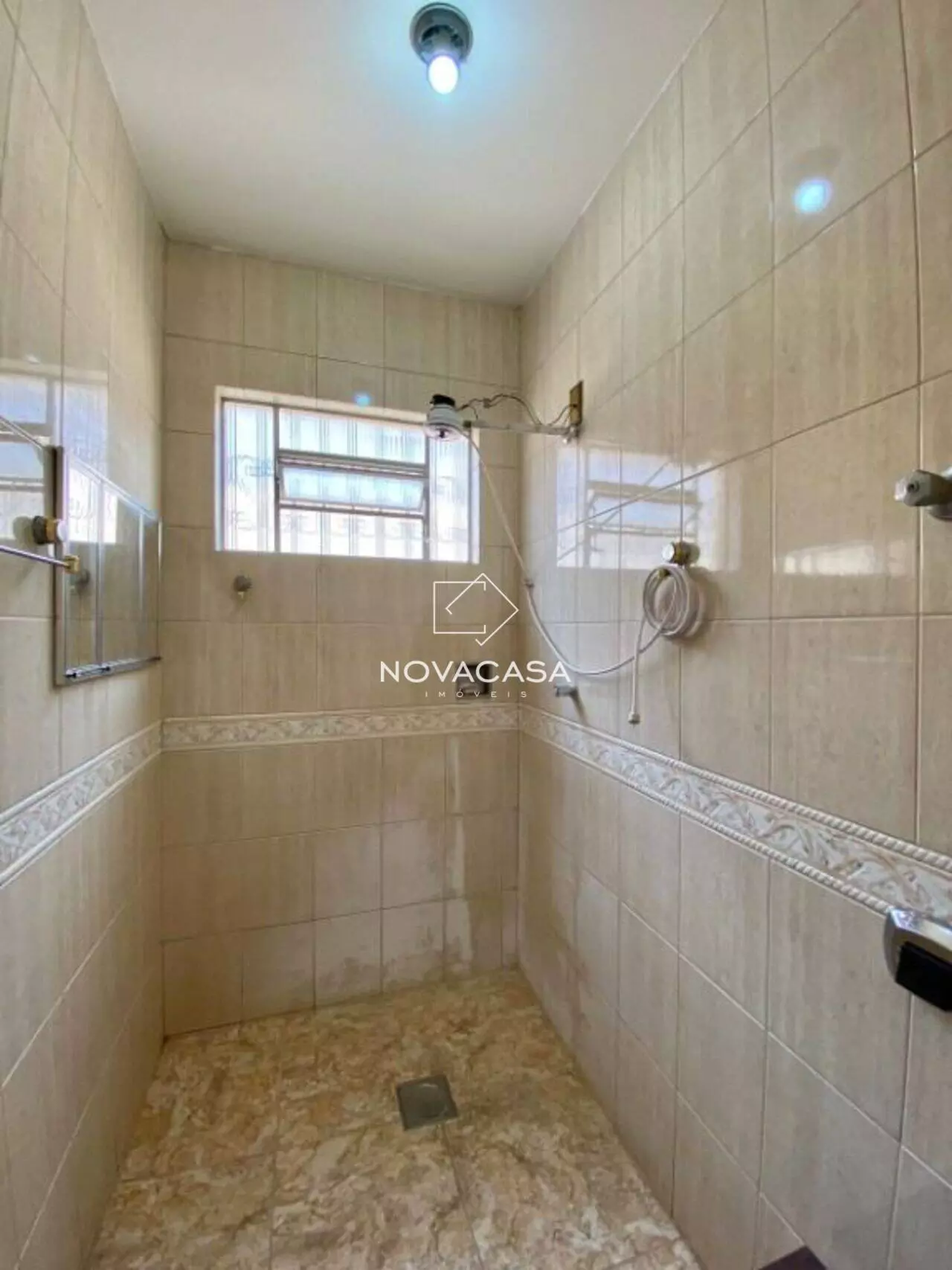 Imagem Casa com 3 Quartos à Venda, 147 m² em Heliópolis - Belo Horizonte