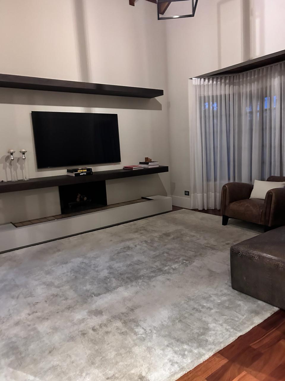 Imagem Casa com 3 Quartos à Venda, 258 m² em Butiatuvinha - Curitiba