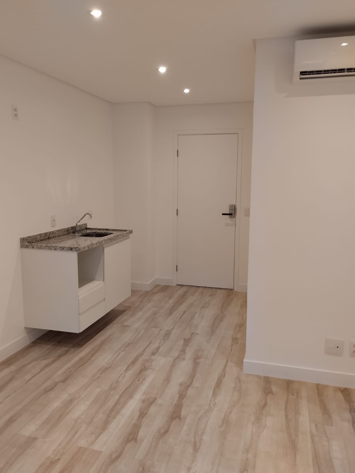Imagem Apartamento com 1 Quarto para Alugar, 21 m² em República - São Paulo Imagem Apartamento com 1 Quarto para Alugar, 21 m² em República - São Paulo