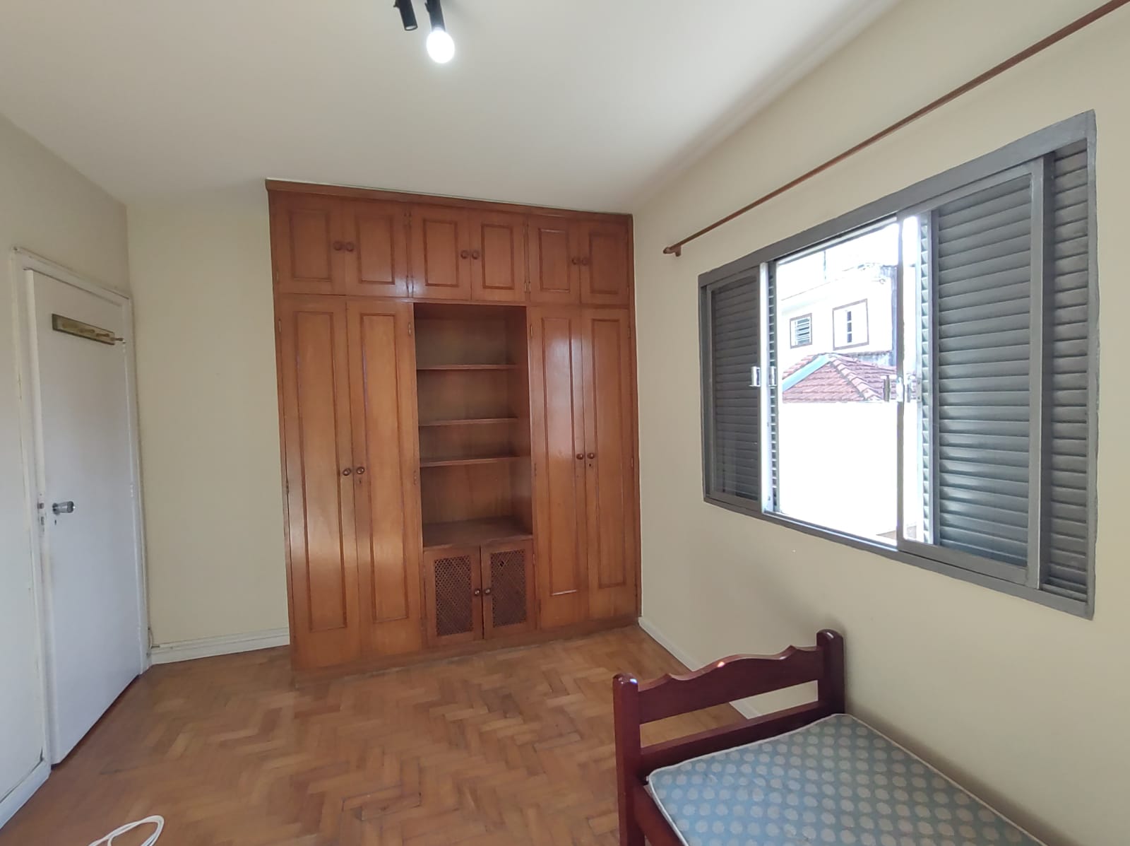 Imagem Sobrado com 3 Quartos à Venda, 130 m²em Jardim Pinheiros - São Paulo Imagem Sobrado com 3 Quartos à Venda, 130 m²em Jardim Pinheiros - São Paulo