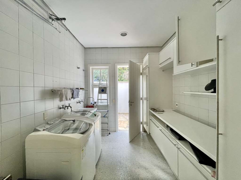 Imagem Casa com 6 Quartos à Venda ou Locação, 721 m²em Palos Verdes - Carapicuíba