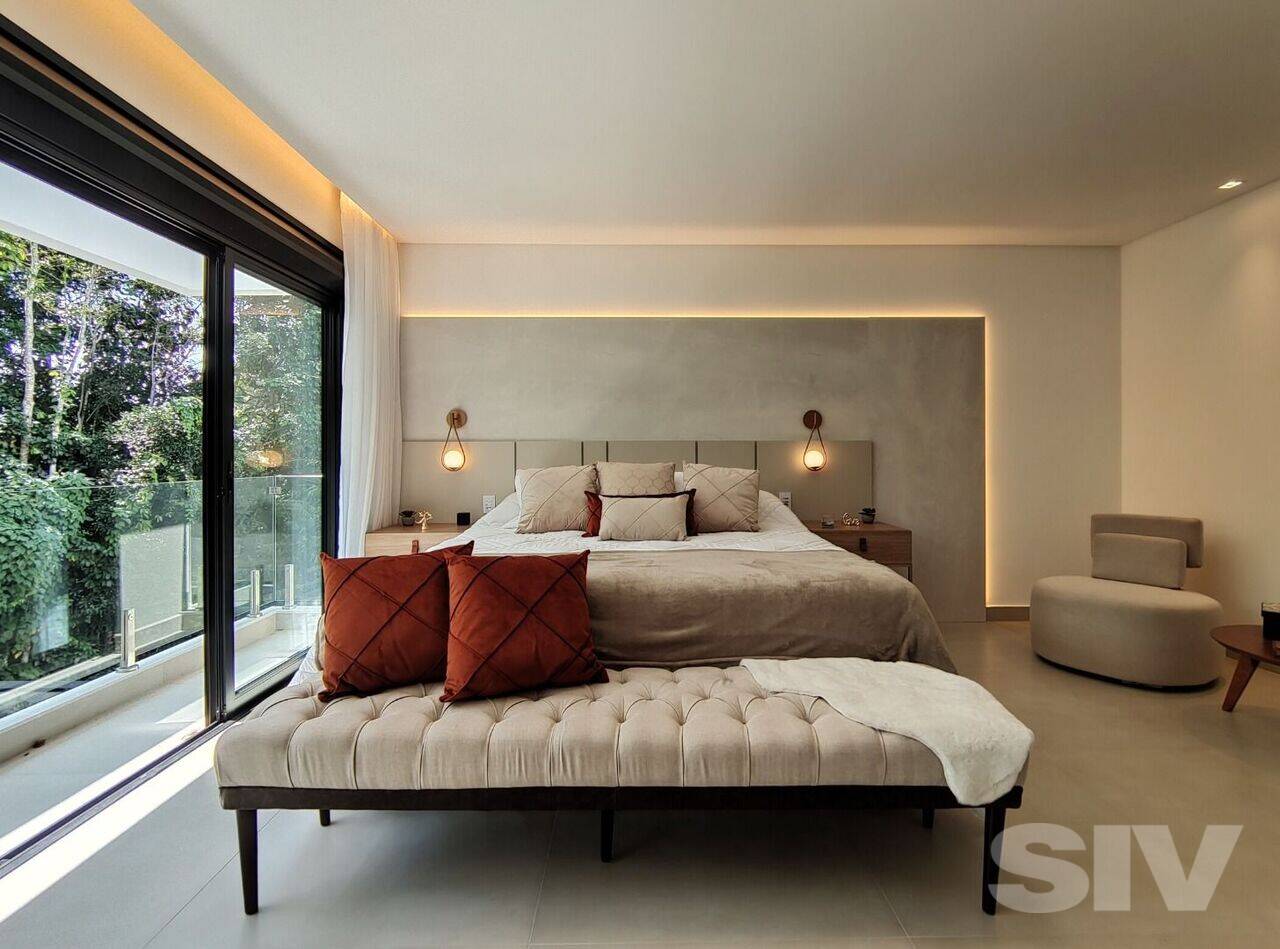 Imagem Sobrado com 5 Quartos à Venda, 370 m²em Riviera de São Lourenço - BERTIOGA
