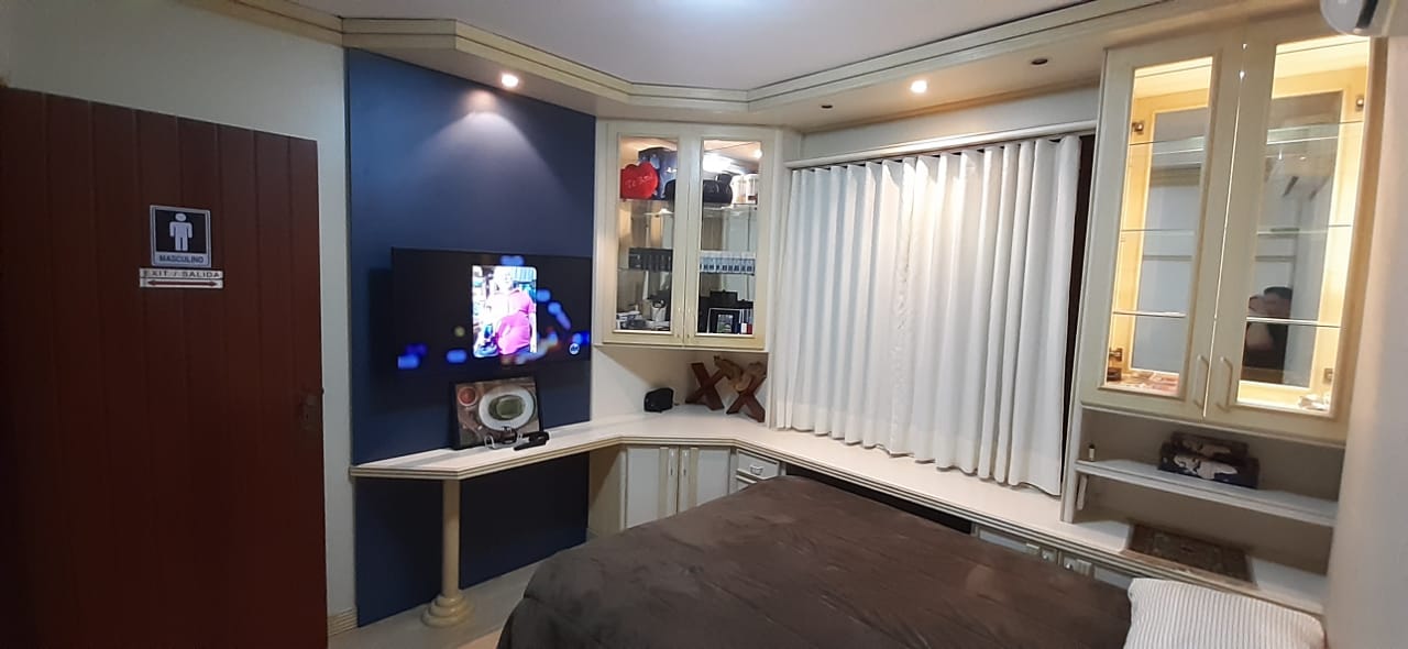 Imagem Casa com 4 Quartos à Venda, 258 m²em Cruzeiro do Sul - Criciúma